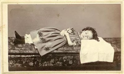 A photographic museum explores the 19th century’s profusion of images of dead children.