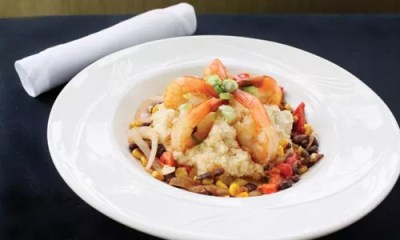 Table Lakeside Brick Oven and Bar