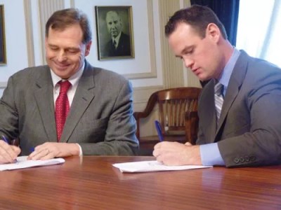 Cautionary Shale: Flaherty, Fitzgerald say they differ on drilling — but activists say you get fracked either way