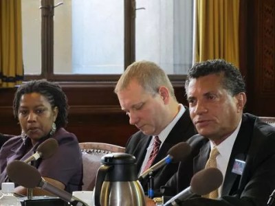 Council unanimously backs police accountability bill