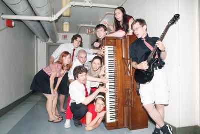 Improvised musical theater is the specialty of a cadre of new local troupes