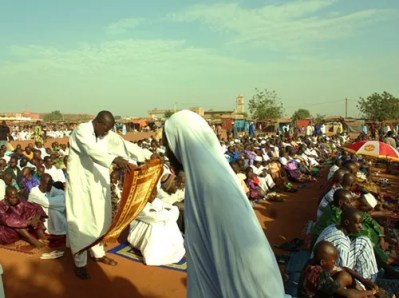Local Photographer Speaks About His Work in Mali