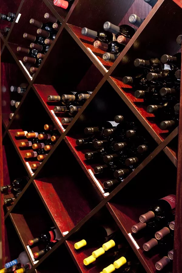 food_roman_bistro_wine_racks_8672.webp