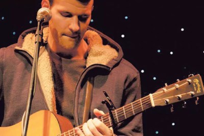 Mike Medved leaves pro basketball to pursue music