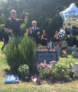 Warhol Grave Site Gets Live-Streaming Web Cam