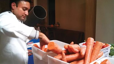 South Side juice-stand owner attracts good luck