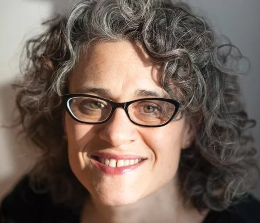 Lisa Phillips’ Unrequited looks at women and romantic obsession