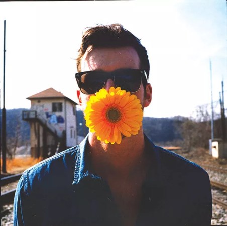 After the glitz of Nashville, singer-songwriter Jon Bindley prefers to use his music to foster human connection