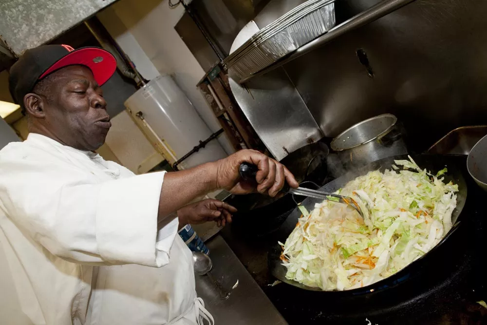 chef-leon-rose-steams-cabbage.webp