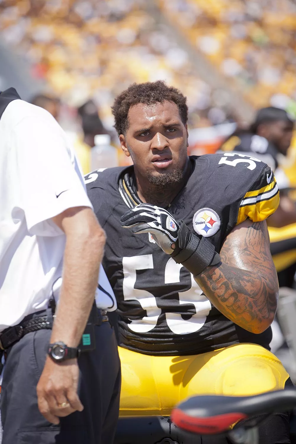 maurkice-pouncey-after-taken-out-with-injury.webp