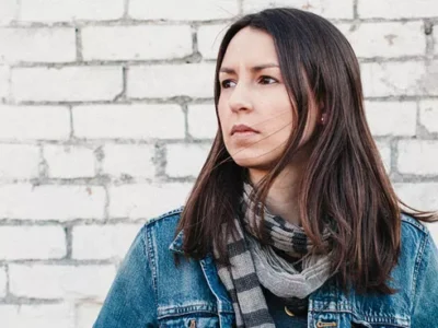 Brooke Annibale makes strong connections through vulnerable songwriting