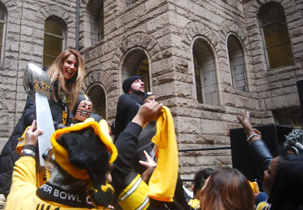 Steeler Rally Steelers Rally Downtown - Pittsburgh City Paper | News, Dining, Music ...
