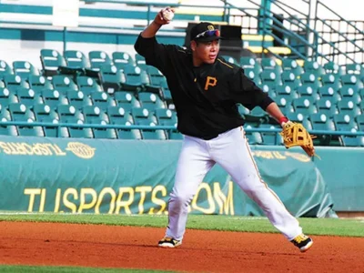While he may still be learning English, Pittsburgh Pirates’ Jung Ho Kang is fluent in the language of baseball