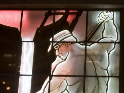 Downtown walking tour illuminates Pittsburgh’s light art