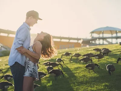 Engagement photo session tips for brides and grooms