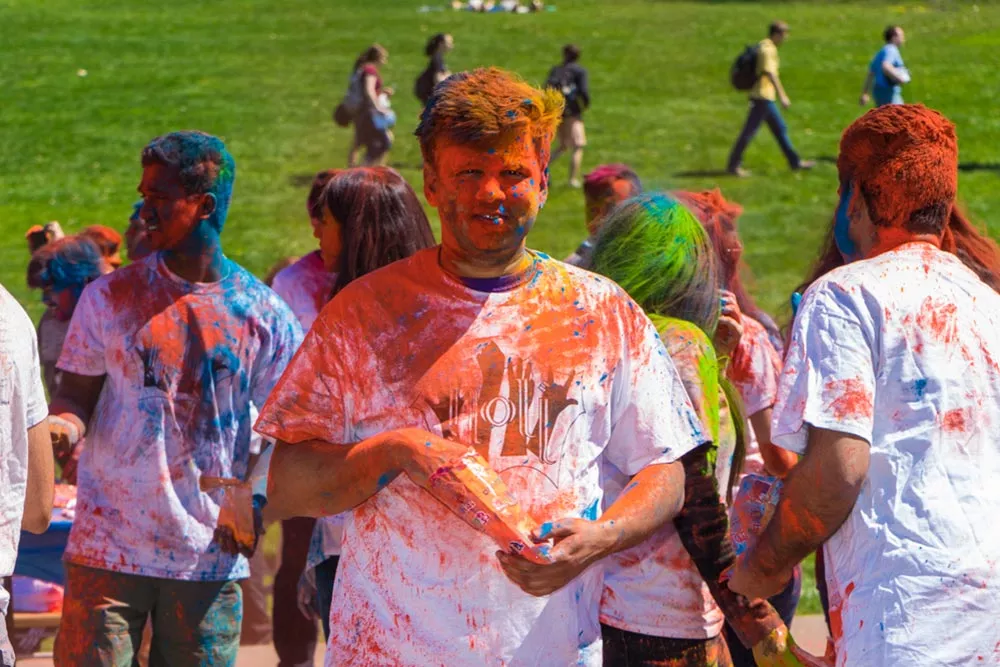 festival-of-colors-08.webp