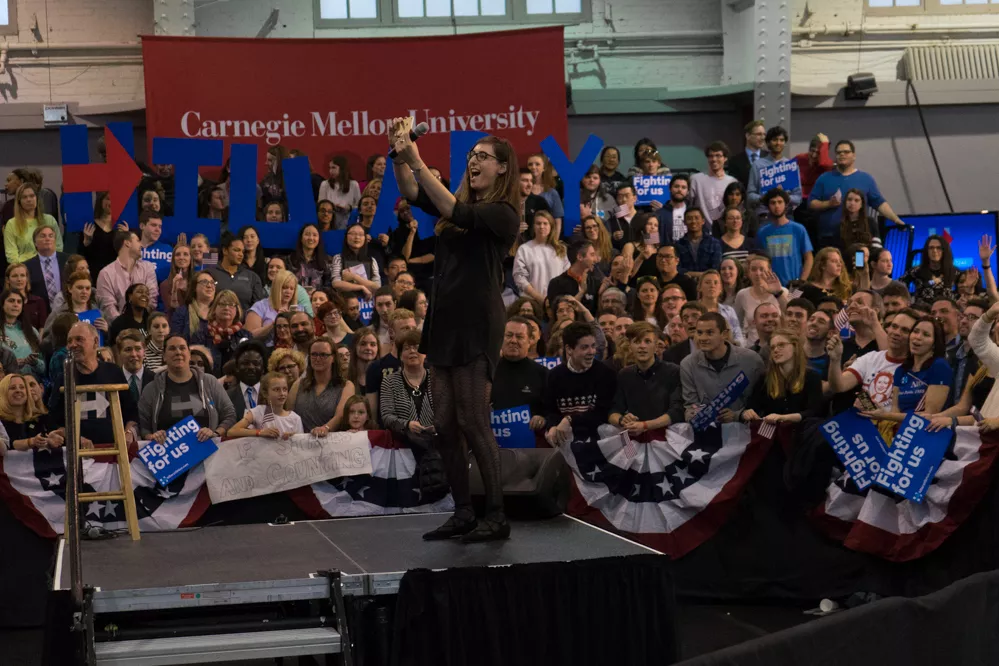 hillary-clinton-rally-08.webp