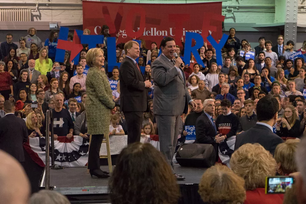 hillary-clinton-rally-09.webp