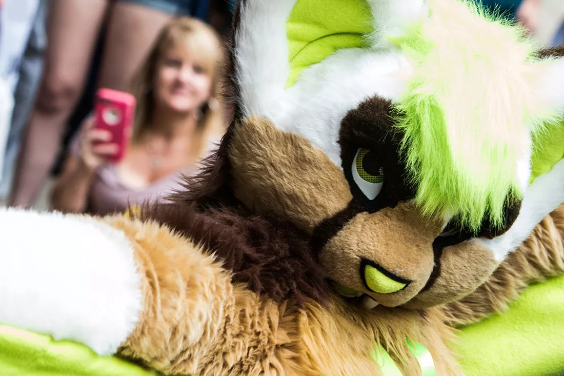 fursuit-parade-09.webp