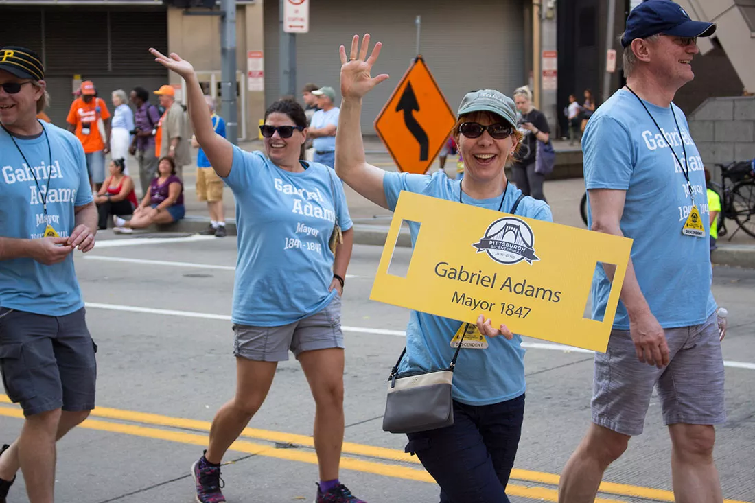 pittsburgh-bicentennial-parade-07.webp