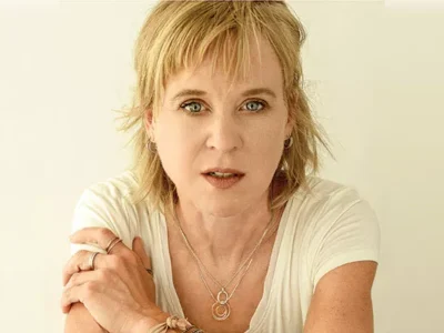 Kristin Hersh of Throwing Muses and 50FOOTWAVE talks about her new solo record, near-death experiences, and finding balance in everything