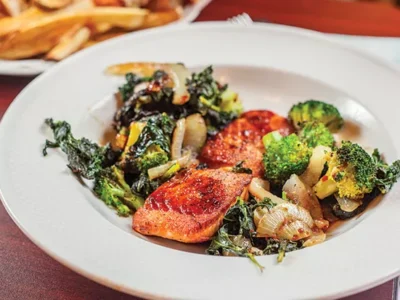 UUBU 6 brings an assortment of comfort-food dishes to the South Side Slopes