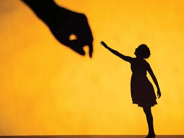 Pilobolus returns with its acclaimed Shadowland