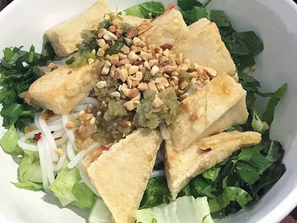 Onion Maiden graduates from a food cart to a restaurant in Allentown