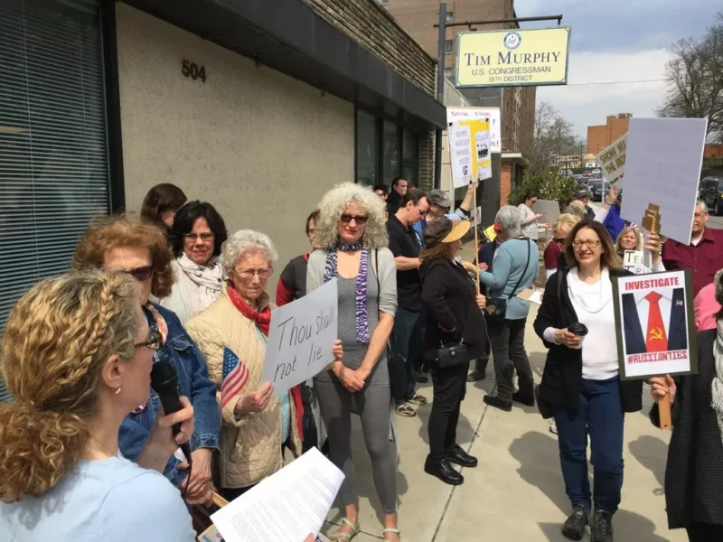 Constituents call for U.S. Rep. Tim Murphy to support investigation into Trump ties to Russia