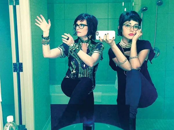 With their band  Nancy And Beth, comedic actresses Megan Mullally and Stephanie Hunt take their shows seriously