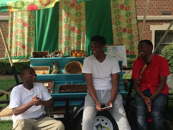 Keeping it Fresh with the East End Fruit Cart