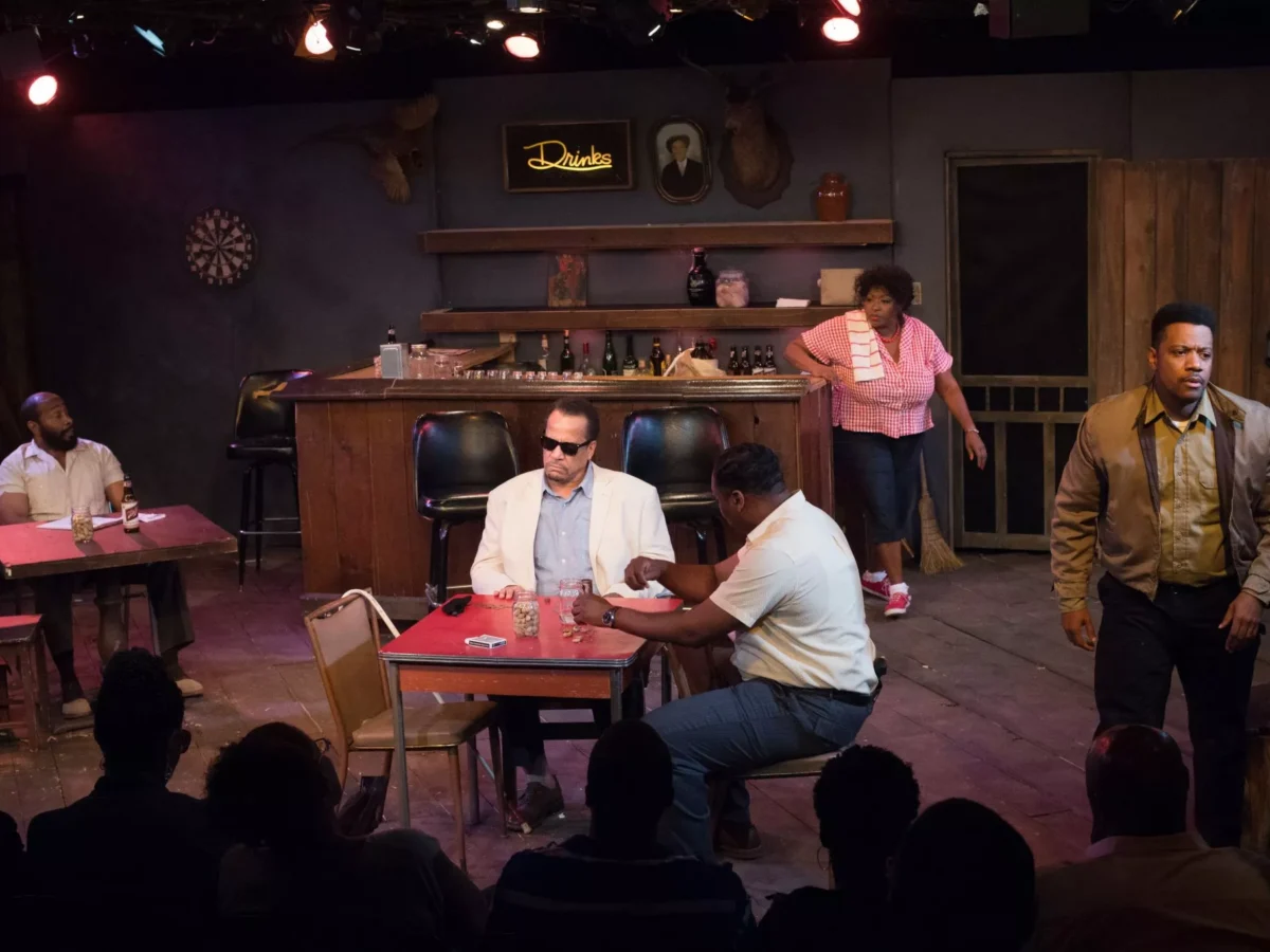 “East Texas Hot Links” begins Pittsburgh troupe’s experiment with longer runs