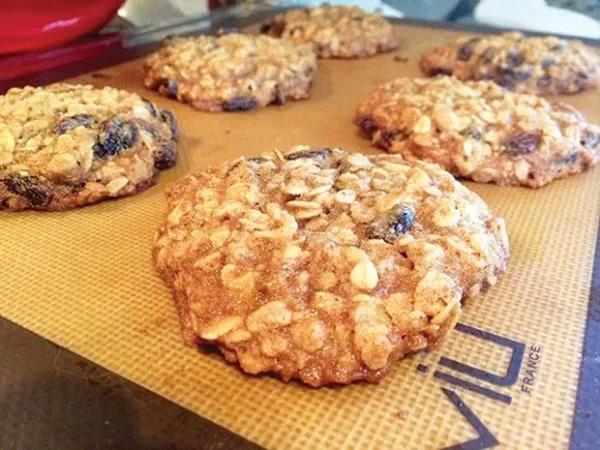 Bourbon Oatmeal-Raisin Cookies