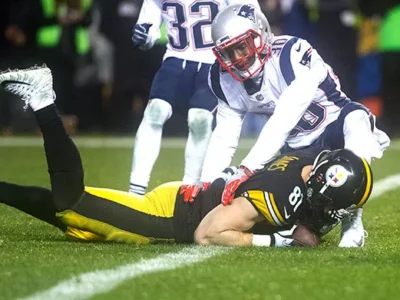Referees play role of Grinch, steal away Pittsburgh Steelers win over the New England Patriots