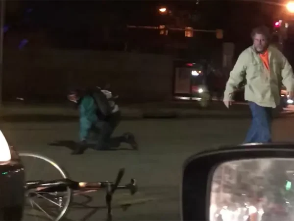 Video shows Pittsburgh cyclist being attacked by motorist in apparent road-rage incident