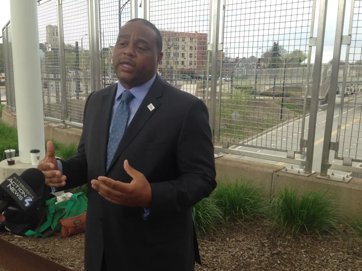 State Rep. Ed Gainey and advocates call for fleet of electric buses in Pittsburgh area