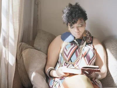 Reading Women exhibit at CMU gallery depicts women owning their spaces