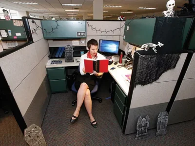 Which City Paper staffer pulled together a better design for her desk area?