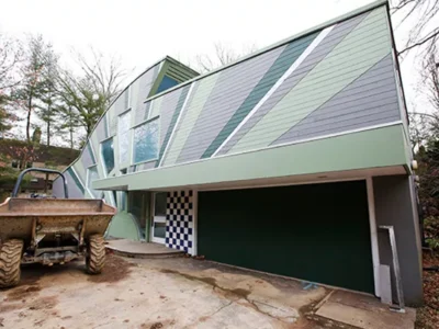 Should the Abrams House in Squirrel Hill be preserved or demolished?