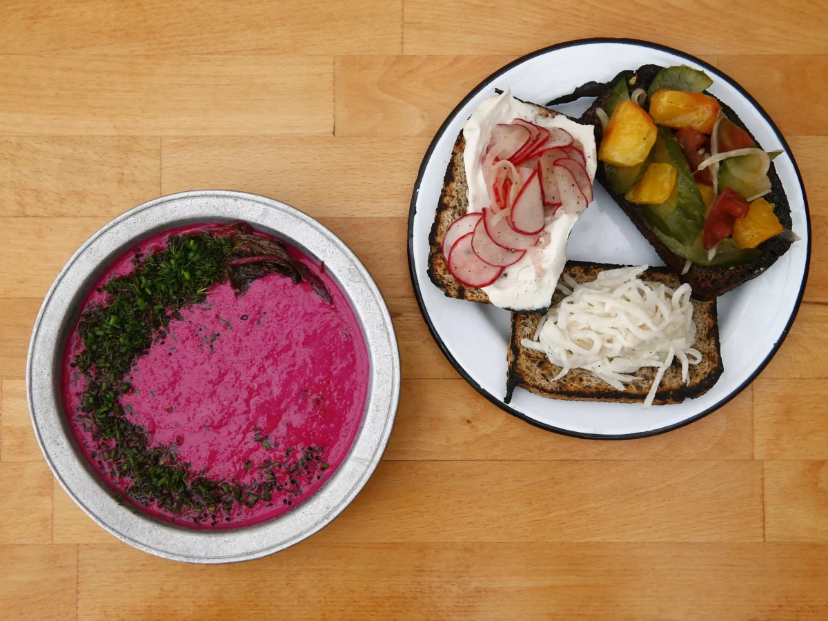 Best Vegan/Vegetarian Restaurant: Apteka