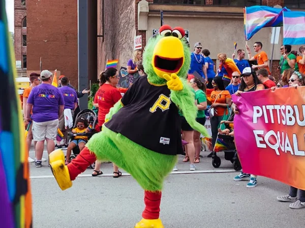 Pirates owner Bob Nutting reportedly downplays, pulls an anti-LGBTQ editorial at Virginia paper he owns