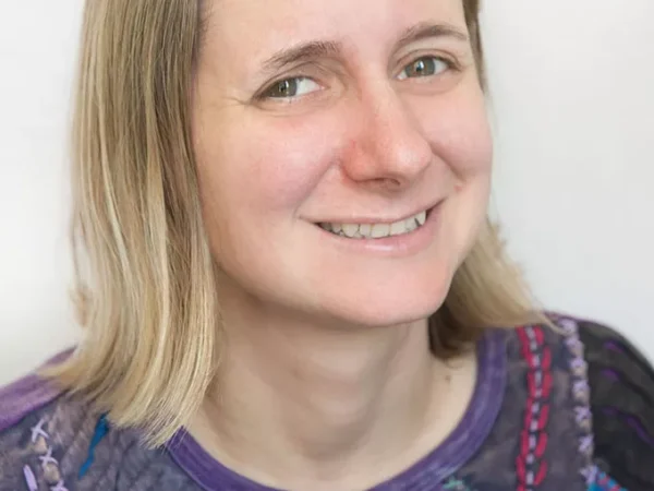 Winnie Frolik’s main character in debut novel Sarah Crow gives a voice to the outsider