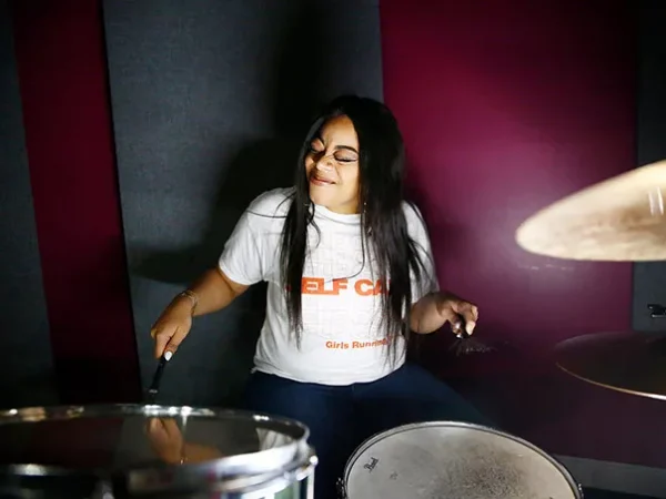 INEZ releases her debut album, an audio diary of her growth as a woman