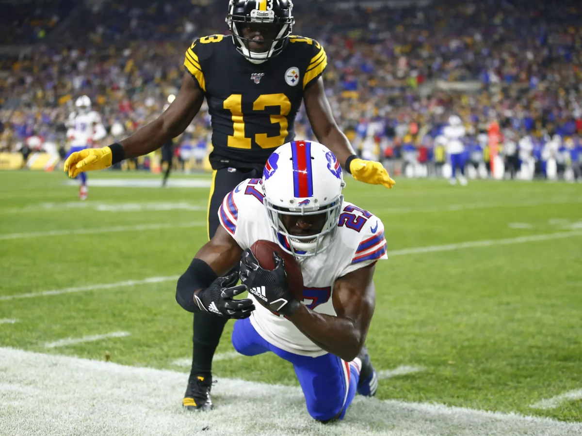 Pylon Pics: Playoff hopes dwindle for Steelers in 17-10 loss to Buffalo