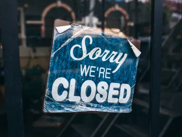 Gov. Wolf says bars and restaurants in Allegheny County to close after midnight Sunday due to coronavirus