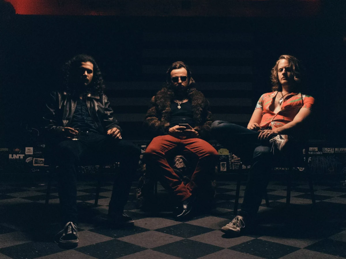 Quarantunes with Daisy Chain