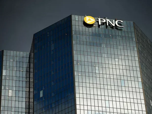 PNC Bank leaves many Pittsburgh small businesses waiting on help, while securing loans for corporations