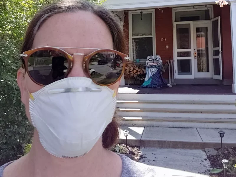 Cheryl Capezzuti spreads joy through puppets with new social distance public art project