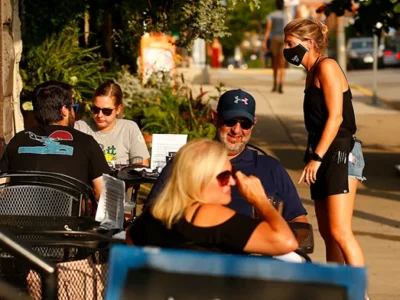 Pittsburgh’s restaurant workers say they are bearing all the brunt of the region’s coronavirus spike, but are seeing little benefits