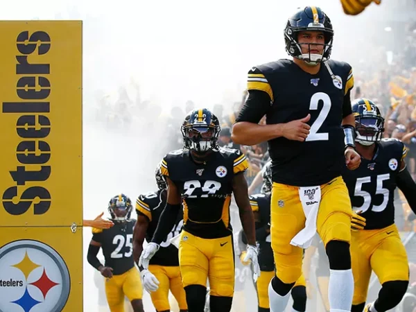 No, the Steelers are not fining players who kneel during the national anthem, as claimed in a satirical article